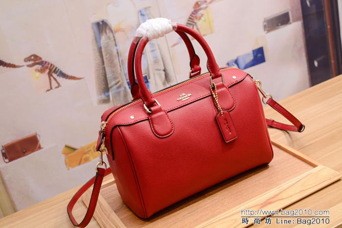 COACH蔻馳 專櫃品質 新款 波士頓拼色枕頭包 36624 手提斜挎包  Chz1426